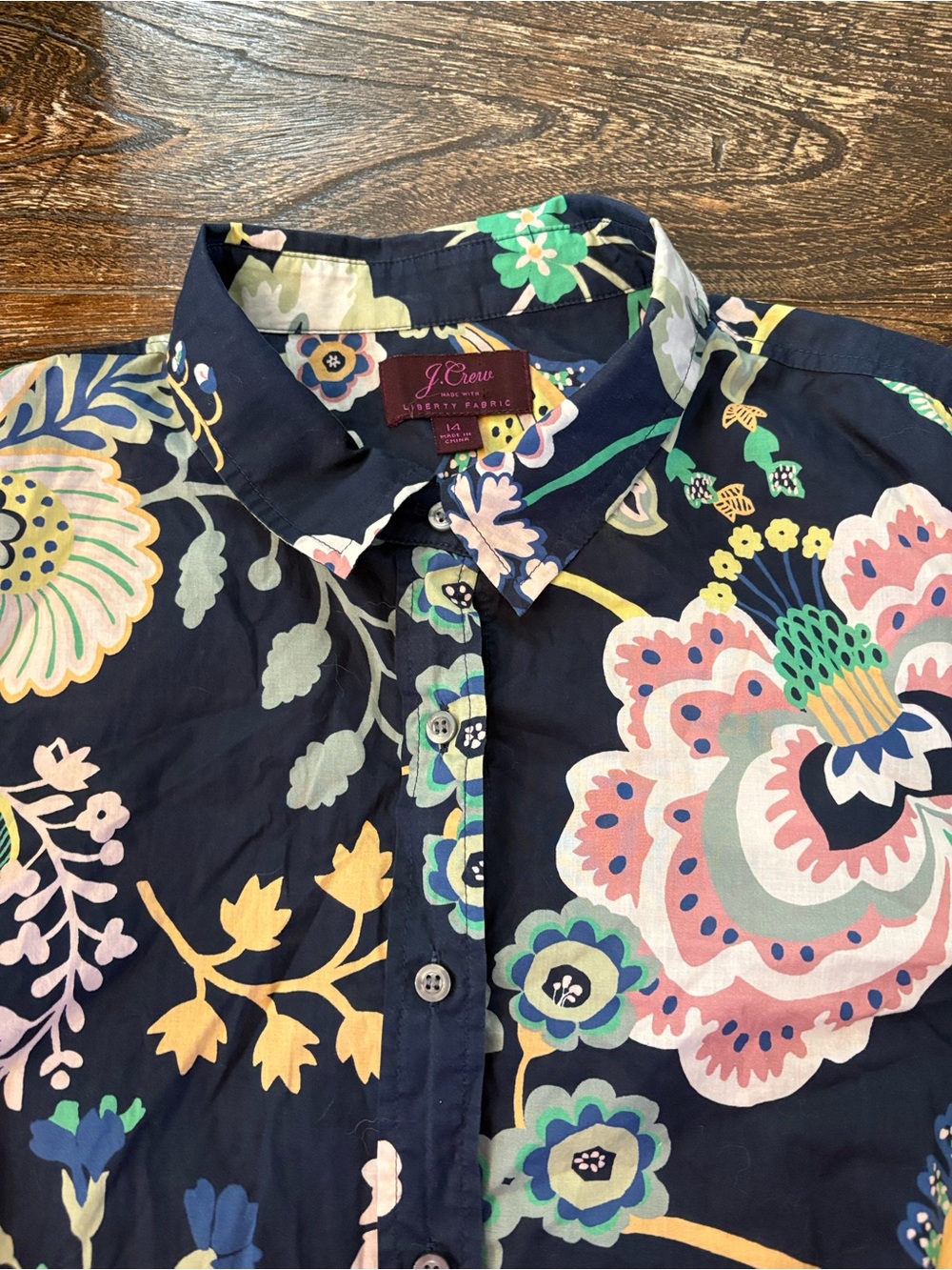 J.Crew Button Down Shirt Womens 14 Navy Liberty London Floral Excellent Cotton - Picture 3 of 7